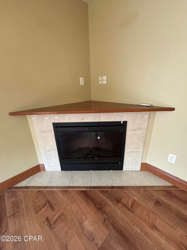 Building Photo - 4701 Deerfield Dr