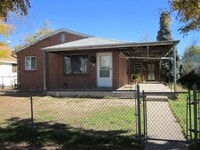 Building Photo - 4442-4444 N Elizabeth St