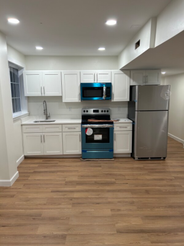 Building Photo - 12 Myrtle St