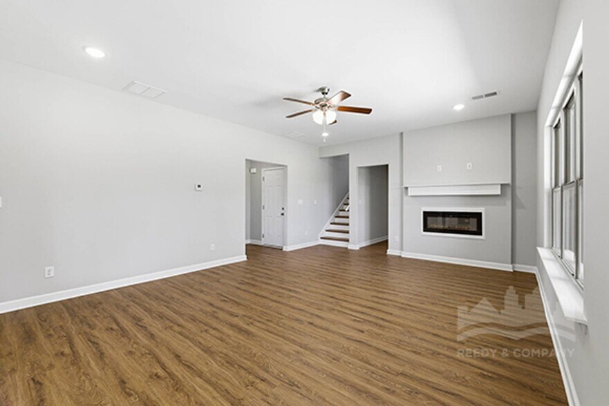 Building Photo - 100 Mebane Rd