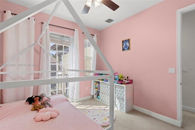 Building Photo - 6959 Julia Gardens Dr