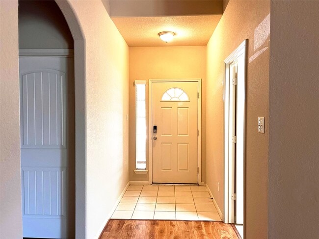 Building Photo - 20330 Pine Water Ln