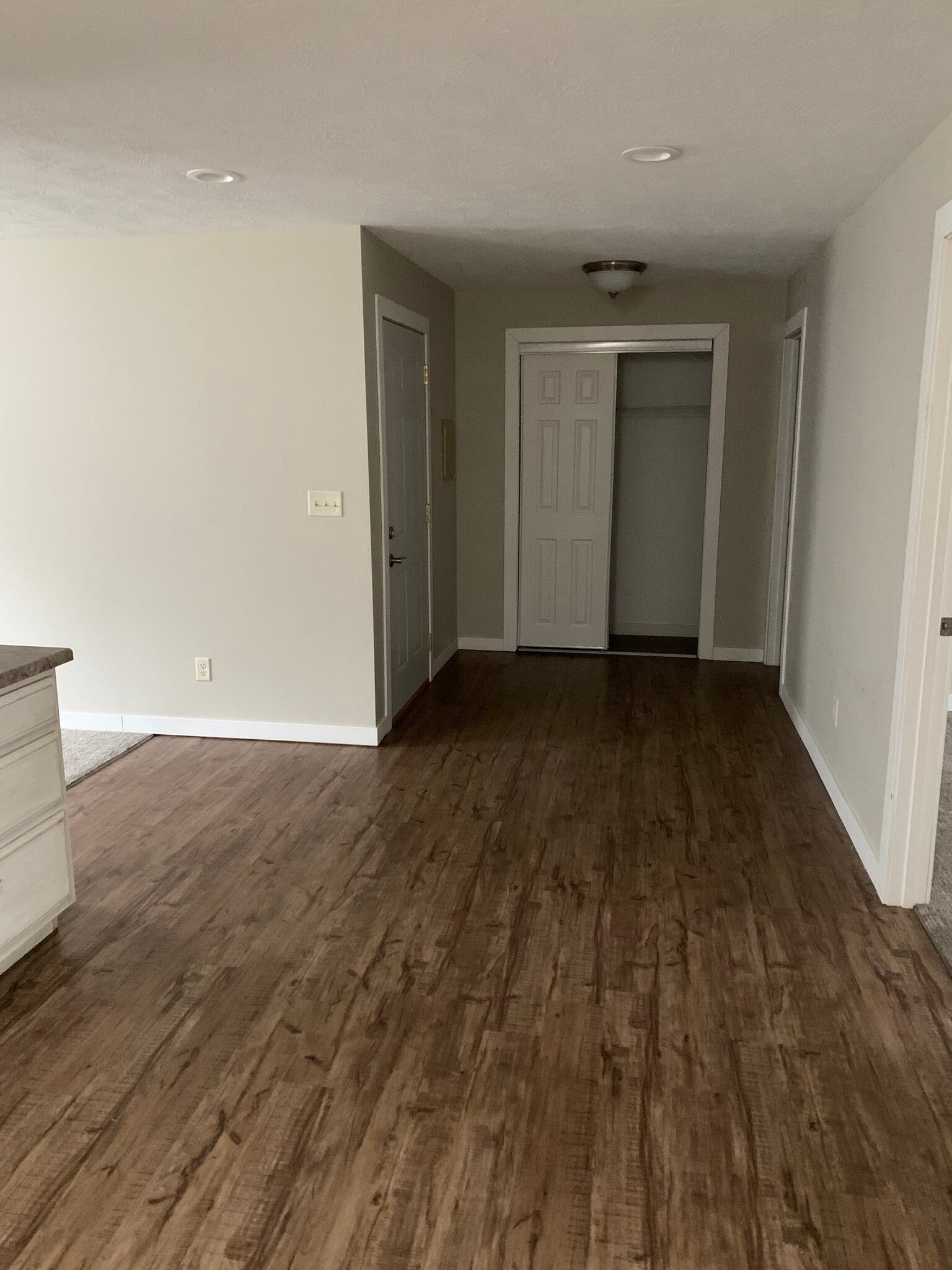 Building Photo - 116-120 N Cliff Ave