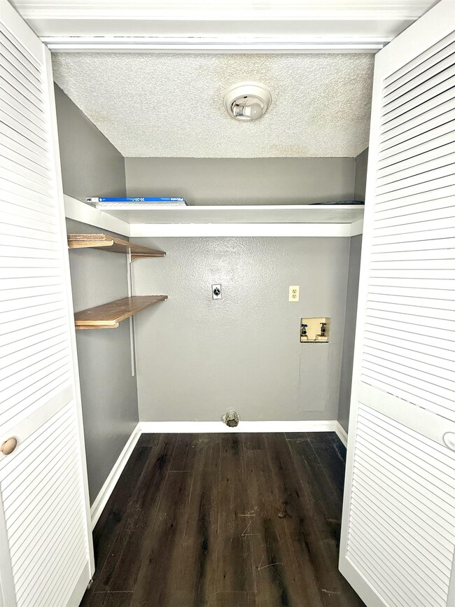 Building Photo - 1928 Nicklaus Ct