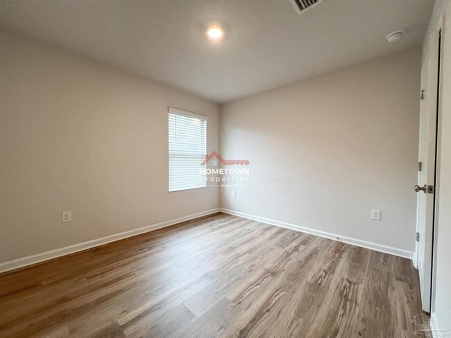 Building Photo - 6351 Burrow Ln