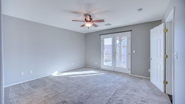 Building Photo - Charming 3-Bedroom Two-Story Home with Balcony & Modern Touches!