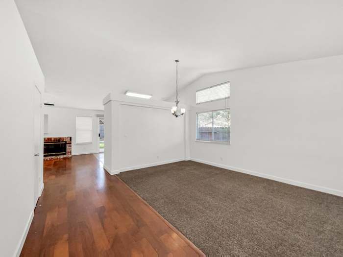 Building Photo - 1041 Shenencock Way