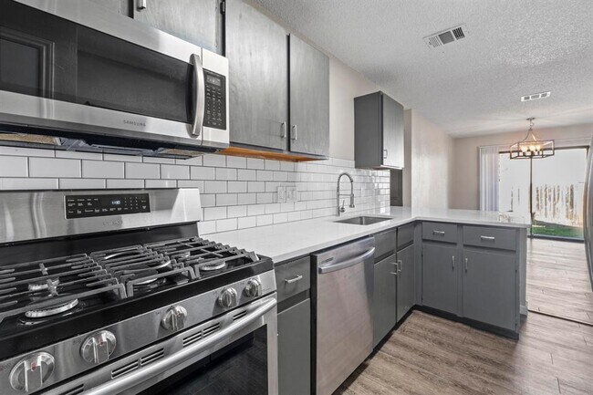 Building Photo - 707 Brookside Pass