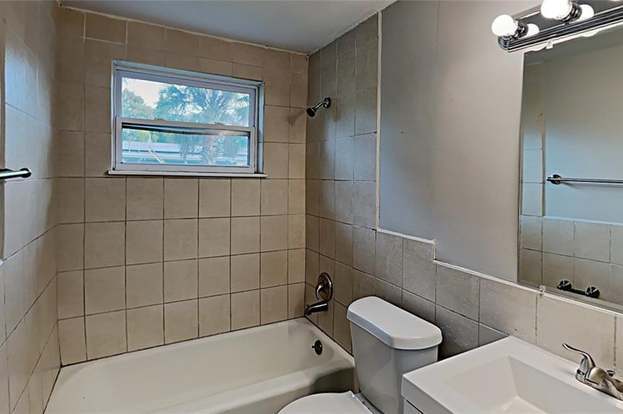 Building Photo - 4949 Lake Ridge Ln