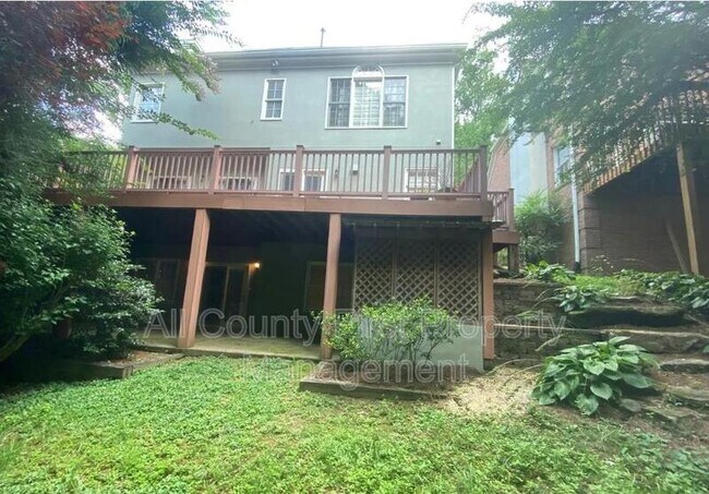 Building Photo - 1242 Wildcliff Pkwy NE