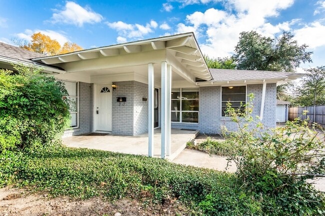 Building Photo - 6506 St Moritz Ave