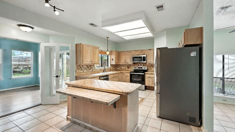 Building Photo - 19415 Encino Summit
