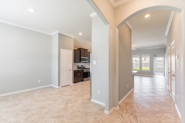 Building Photo - 4583 New Country Dr