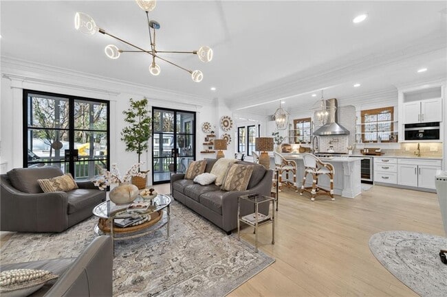 Building Photo - 1812 Wellbourne Dr NE