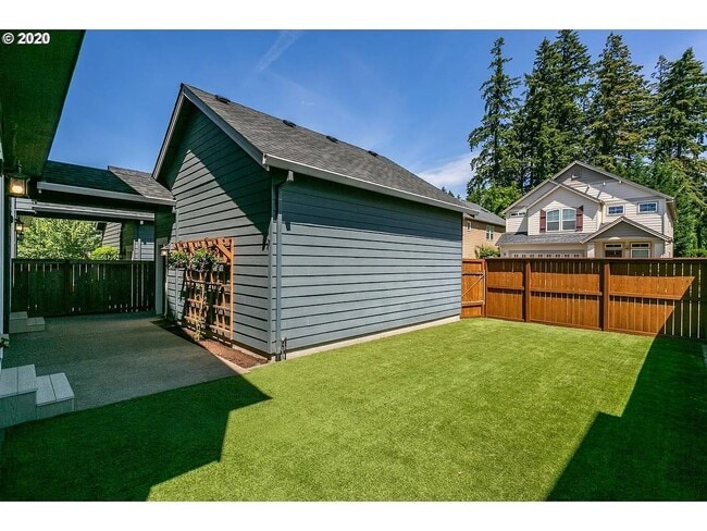 Building Photo - 153 NE Porto Way