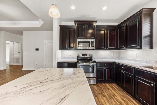 Building Photo - 3 bedroom 2 bathroom- GREAT Location in Pace!