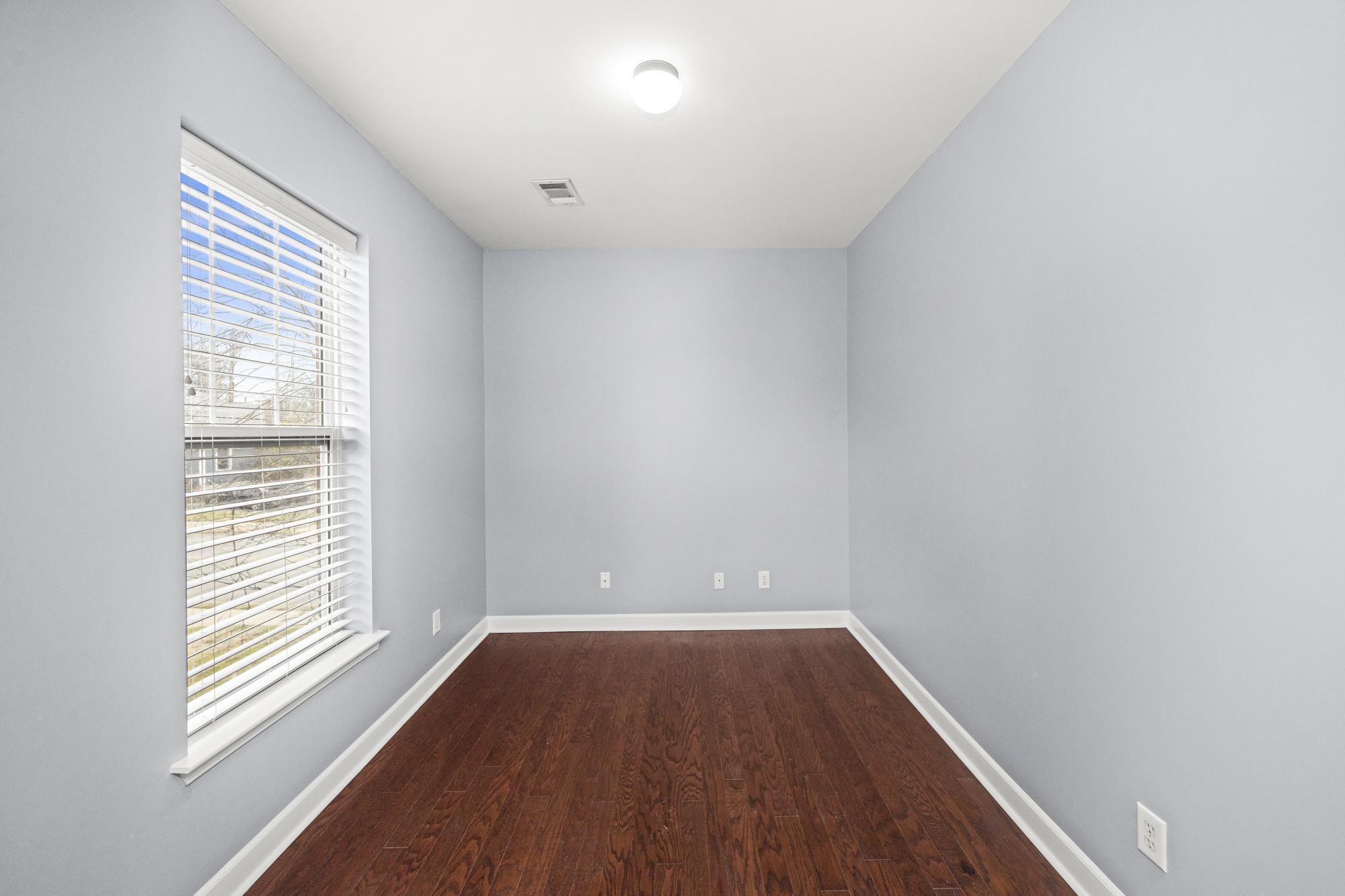 Building Photo - 2310 Elliott Ave