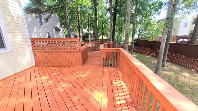 Building Photo - 1009 Friar Tuck Ct