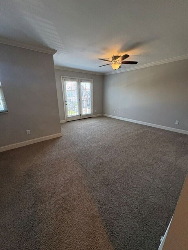 Building Photo - NOW AVAILABLE IN BRIDGEMILL - TOWNHOME