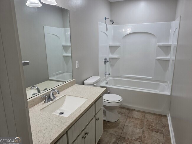 Building Photo - 622 Plantation Dr