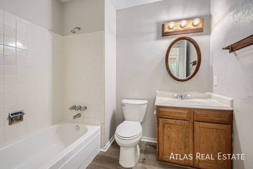 Building Photo - 14355 E Harvard Ave