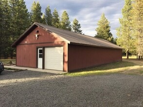 Building Photo - BAT-649