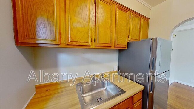 Building Photo - 31 Parkwood St