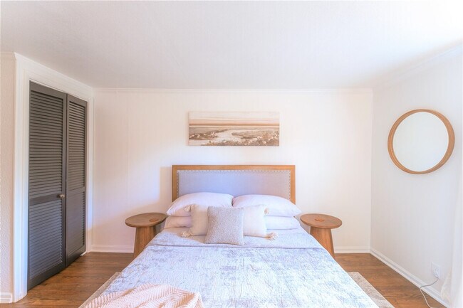 Building Photo - 1322 Jackson Rd