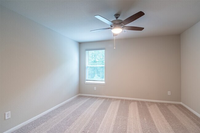 Building Photo - 2413 Tavo Trails Dr