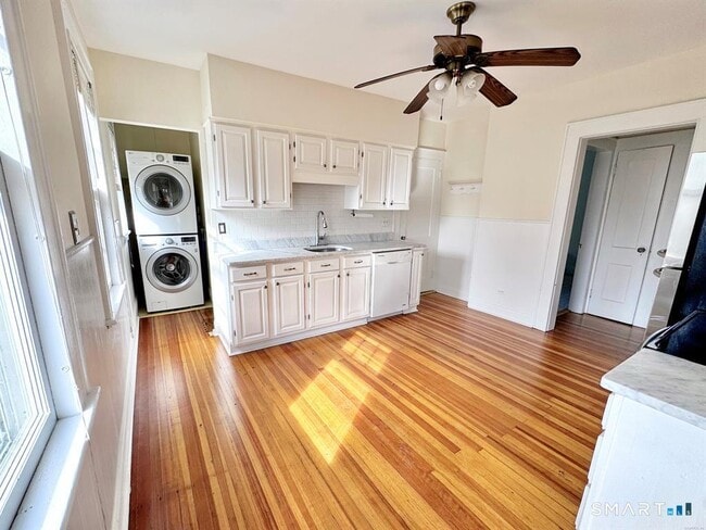 Building Photo - 113 Ellsworth St