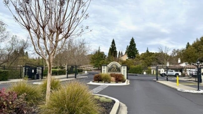 Building Photo - Stunning 4BD/3BA, Two-Story Home With Swimming Pool in Bettencourt Ranch, Danville- Available NOW!