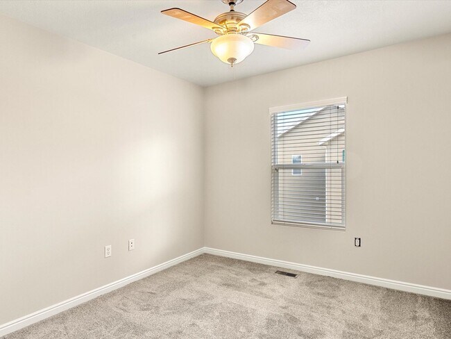 Building Photo - Newly Updated South Ogden Townhome | 3 Bed | Private Backyard | 2-Car Garage