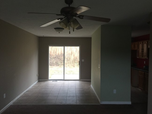 Building Photo - 2175 Maple Acres Rd