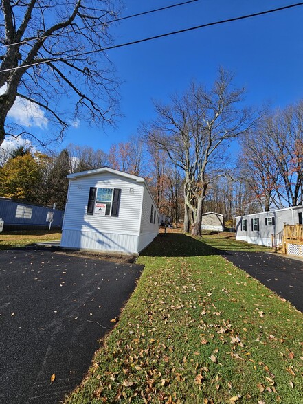 Building Photo - 54 Mapledale Acres