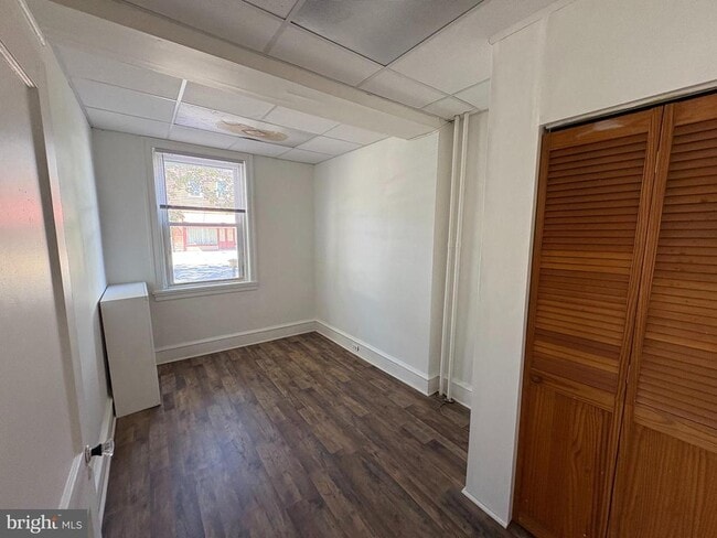 Primary Photo - 121 Central Ave
