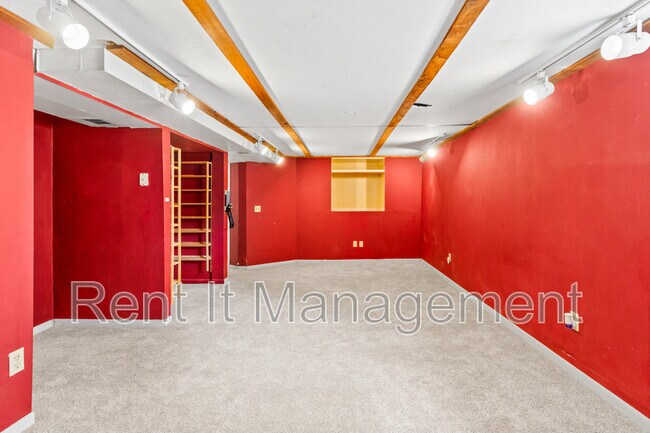 Building Photo - 2315 N. 61st.