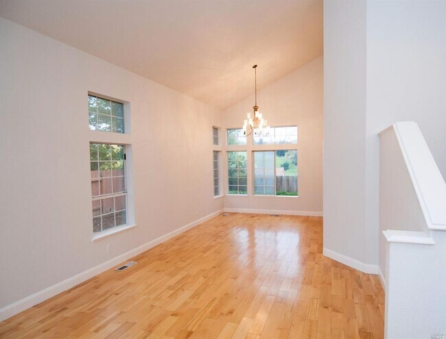 Building Photo - 3177 Sonoma Valley Dr