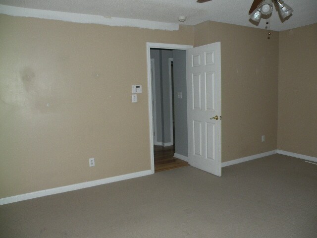 Building Photo - 403 Jacqueline Dr