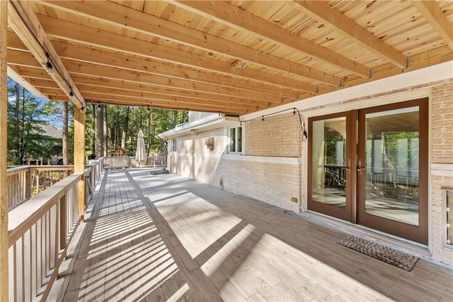 Building Photo - 1495 Spalding Dr