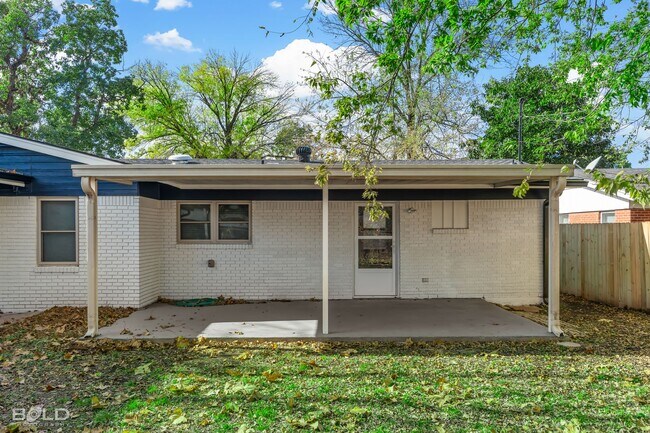 Building Photo - 1606 Joy Dr