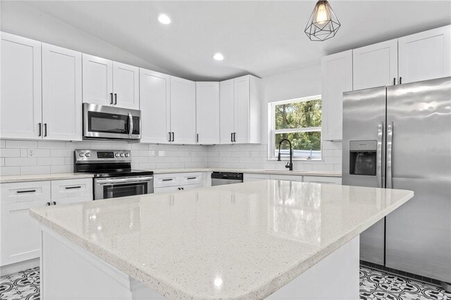 Building Photo - 6232 SW 148th St