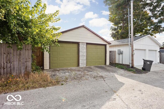 Building Photo - 1124 Evison St