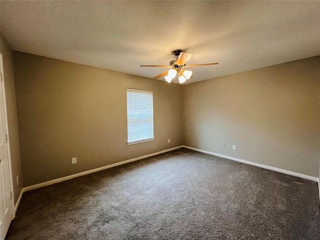 Building Photo - 5344 Tallowpine Terrace