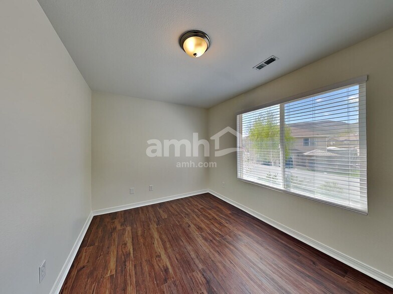 Building Photo - 6753 Mary Leizan Ln