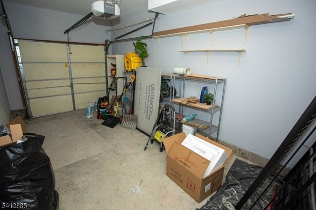 Building Photo - 267 Perry Ave