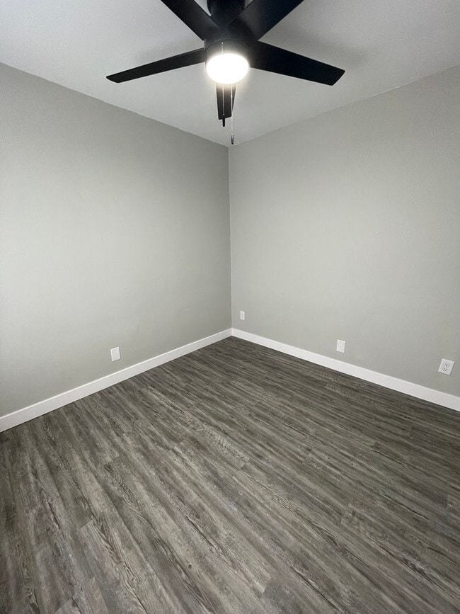 Building Photo - 2415 N 19th St