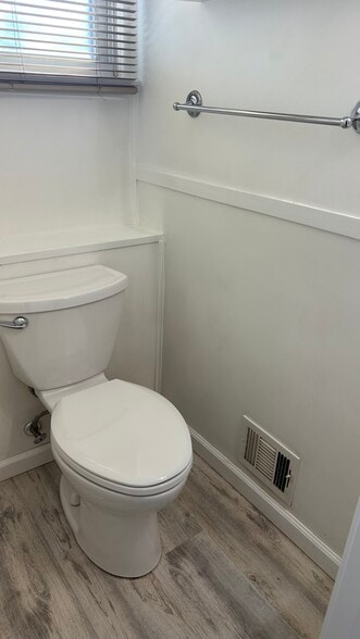 Building Photo - 2 Dakota St