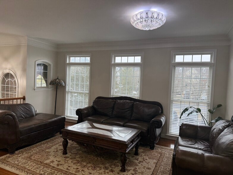 Building Photo - 5447 Serviceberry St