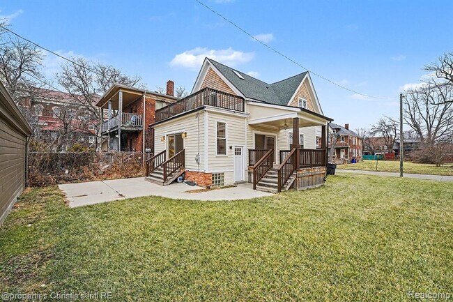 Building Photo - 1463 Baldwin St