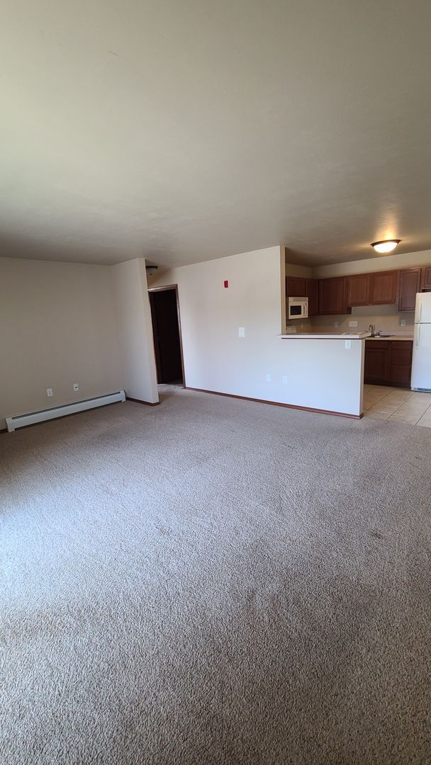 Building Photo - 1 Bed, 1 Bath 890 Sq Ft